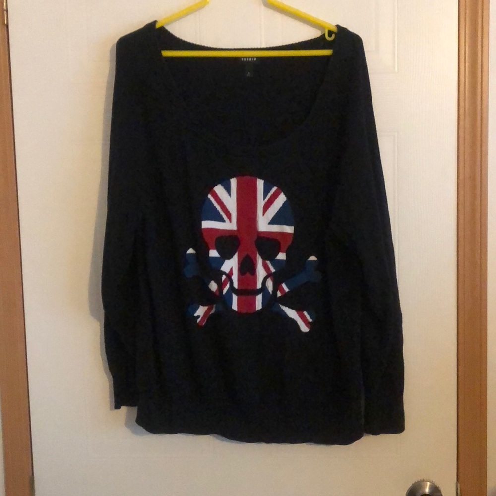 Skull sweater
